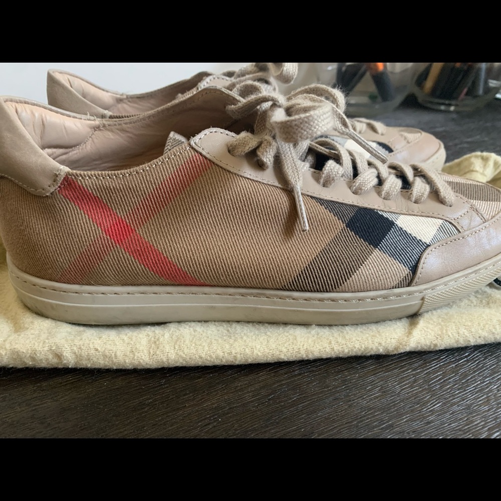 Burberry shoes